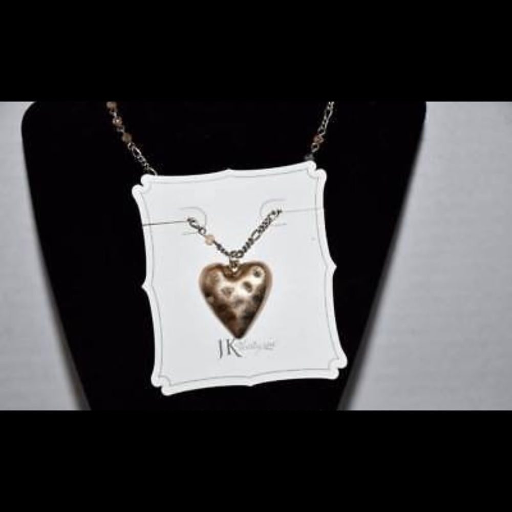 New with tags ThirtyOne Two-tone loving heart necklace 34 inches Retired item
